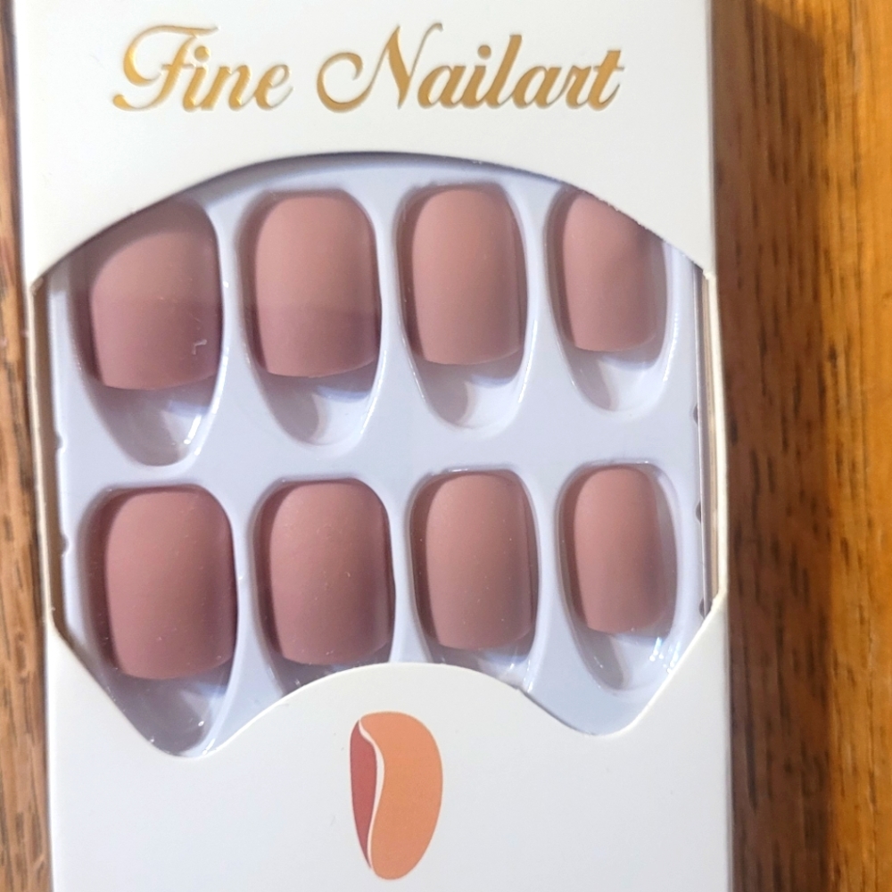 24-pcs short square fake nails